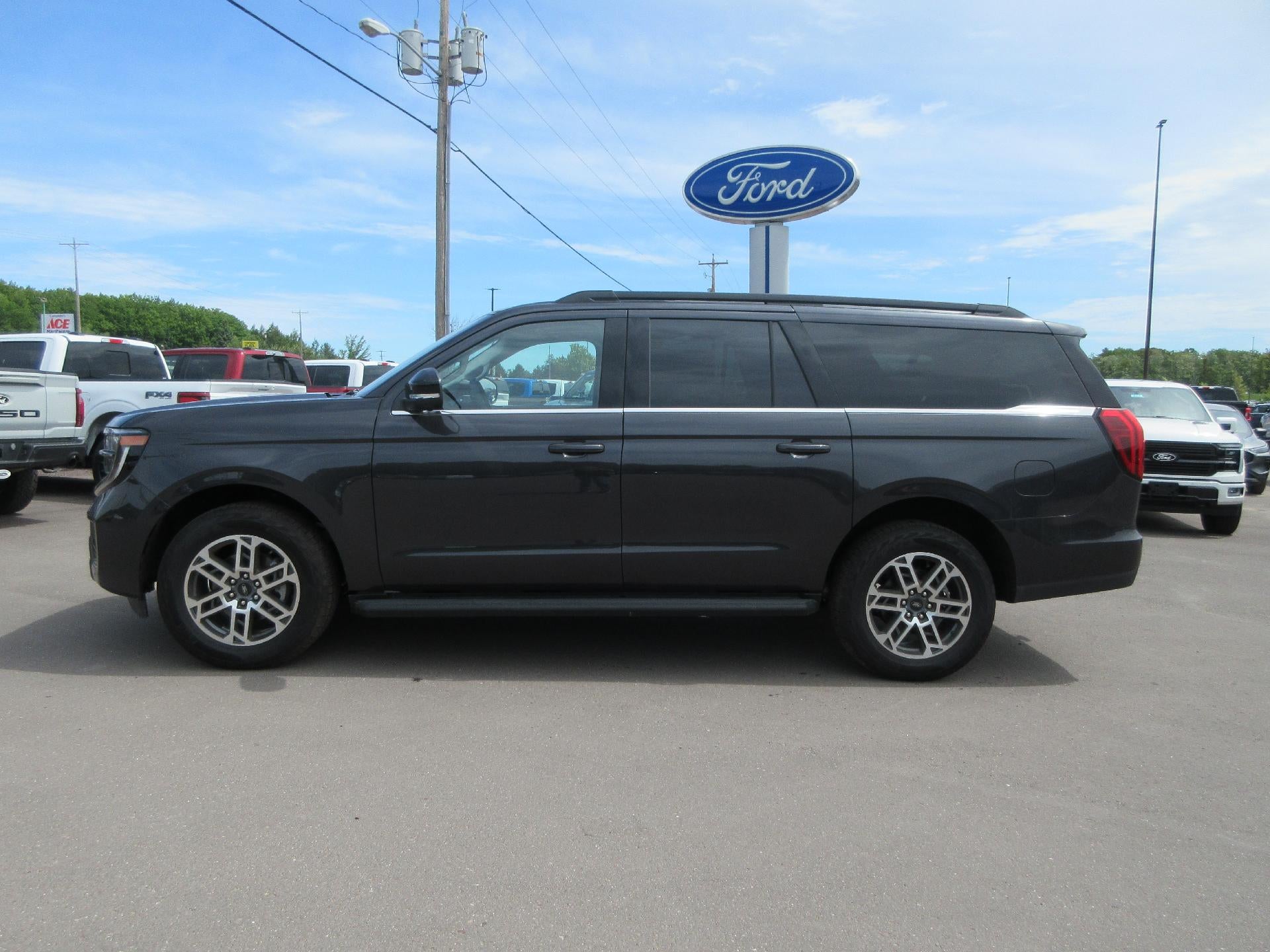 2025 Ford Expedition Max Active 4x4 in Dark Mat Green — front three-quarter view