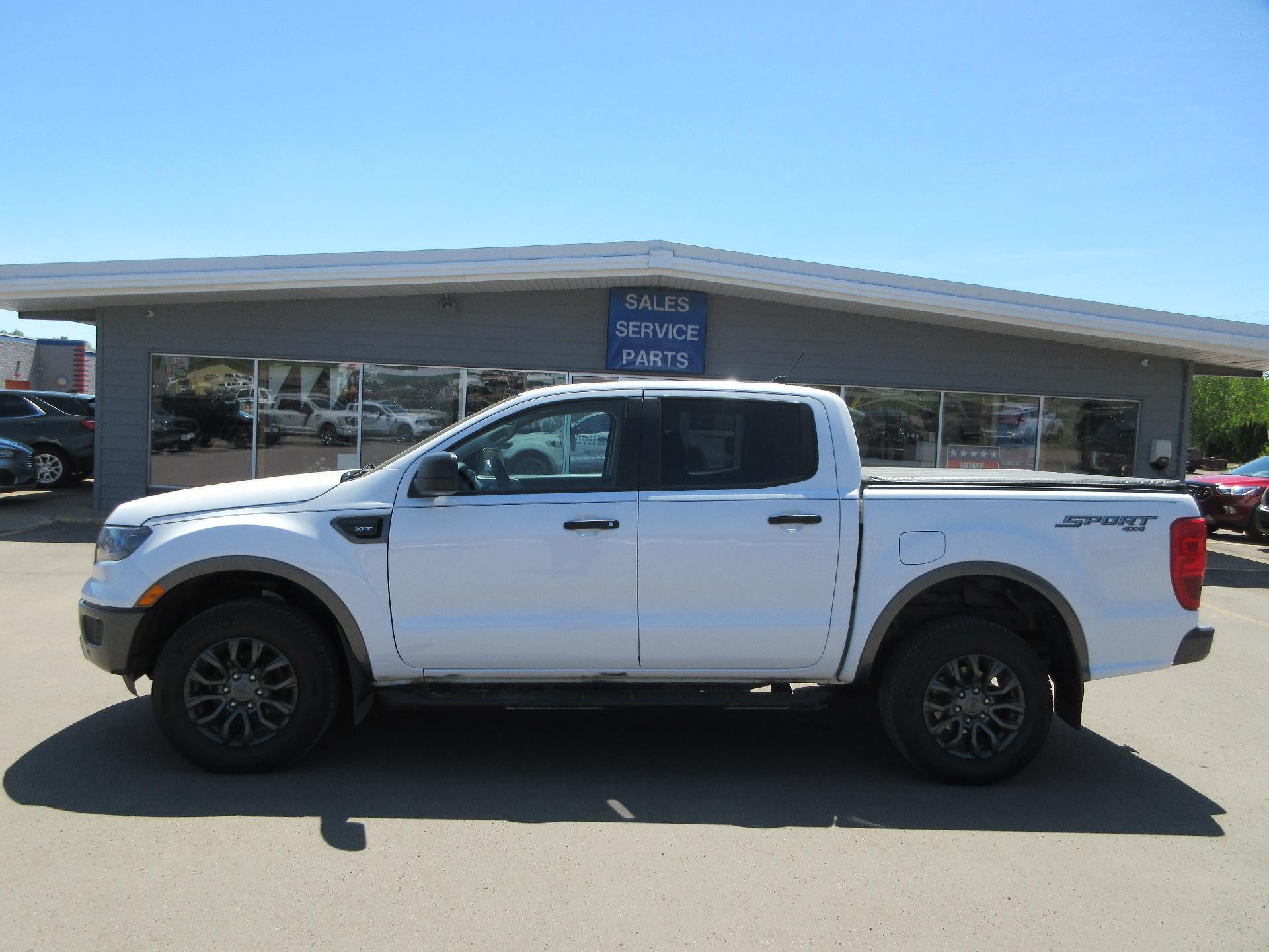 2019 Ford Ranger XL 4WD SuperCrew 5' Box in Oxford White — front three-quarter view