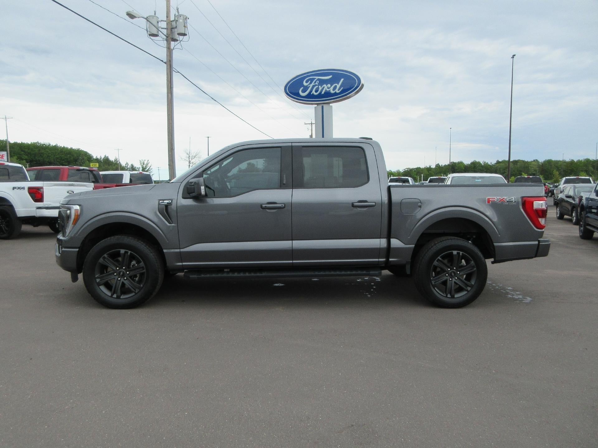 2023 Ford F-150 XL 4WD SuperCrew 5.5' Box in Gray — front three-quarter view